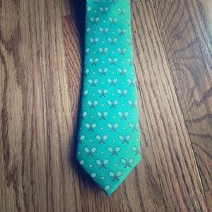 Alynn Neckwear Tennis Racquets Tie. 100% silk.